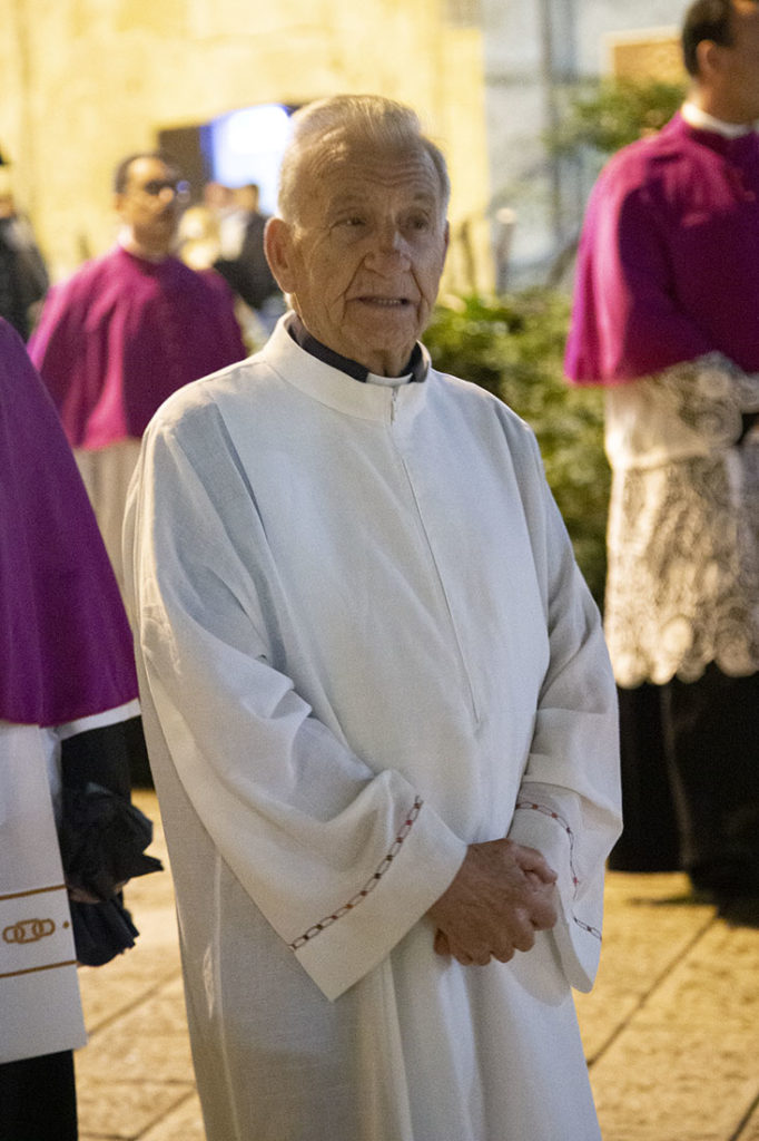 Don Matteo Di Conzo durante la processione di Sant'Eustachio Martire a Matera